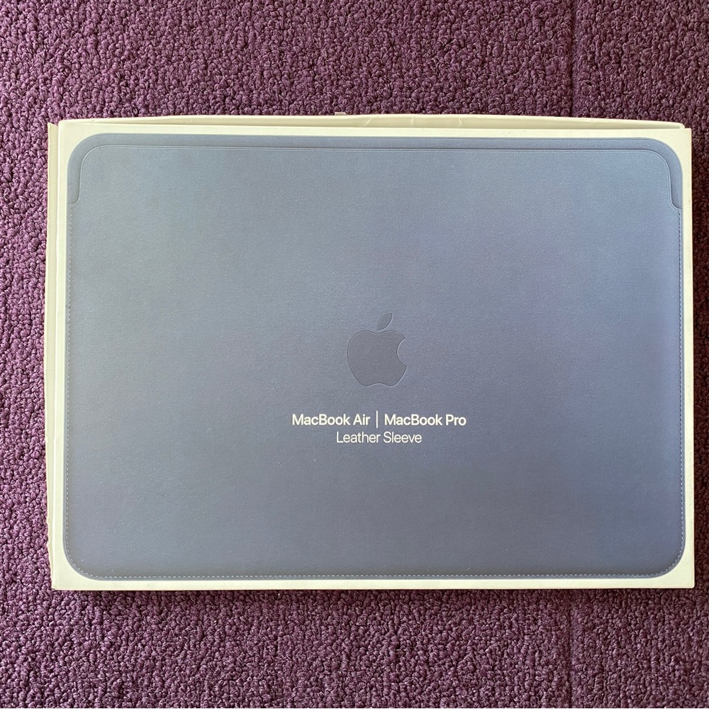 Apple Leather Sleeve for MacBook Air and MacBook Pro (13-inch) - New in box